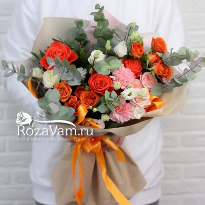 Авторский букет с оранжевыми розами