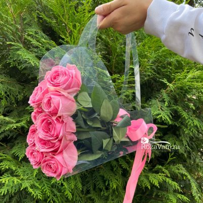 Розы розовые 9 шт 50см в сумке сердце