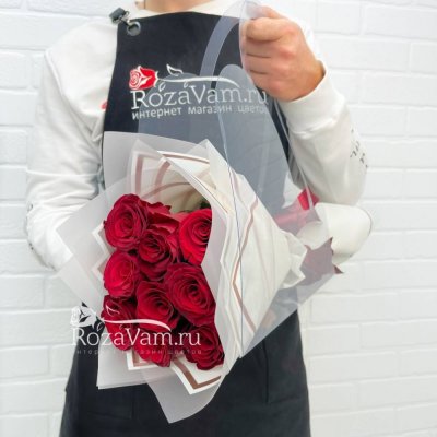 Розы красные 11 шт в сумке сердце
