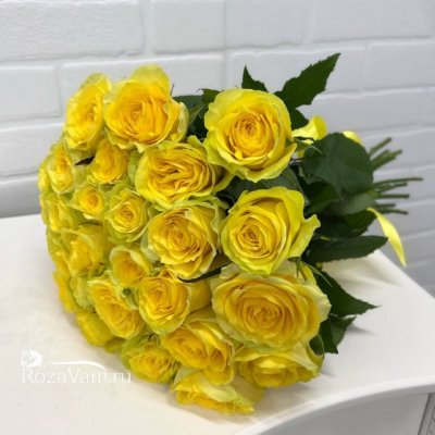 Букет из 29 желтых роз