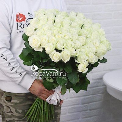 Букет из 75 белых роз (70 см )