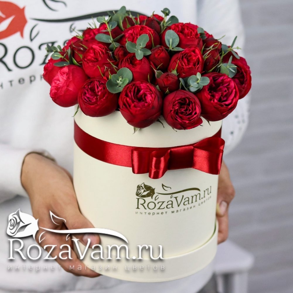 Красные пионовидные розы в коробке (s)