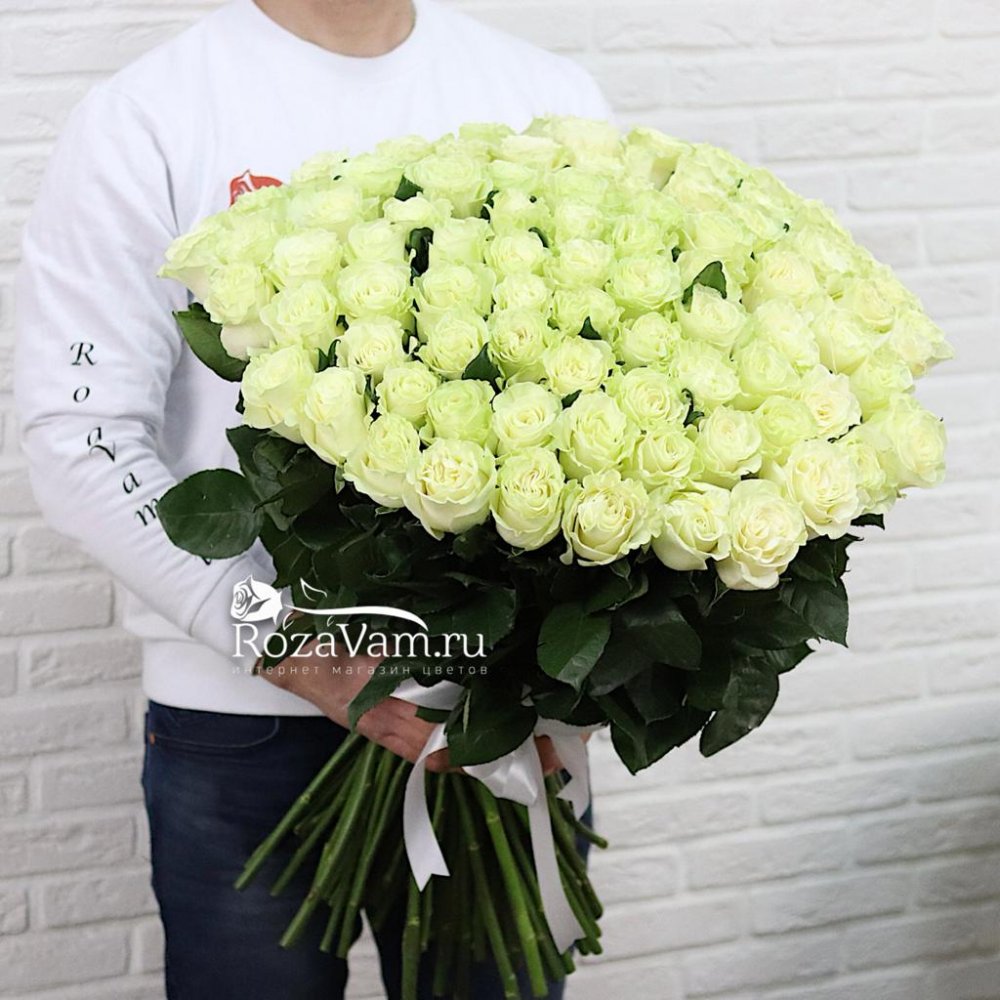 букет из 99 белой розы Эквадор (60см)