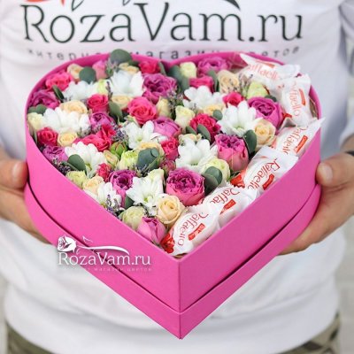 Коробка с цветами и конфетами 2 | размер M