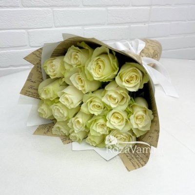 Букет из 19 белых роз (50 см)