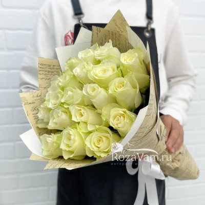 Букет из 19 белых роз (50 см)