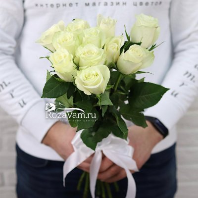 Букет из 11 белых роз (50 см)