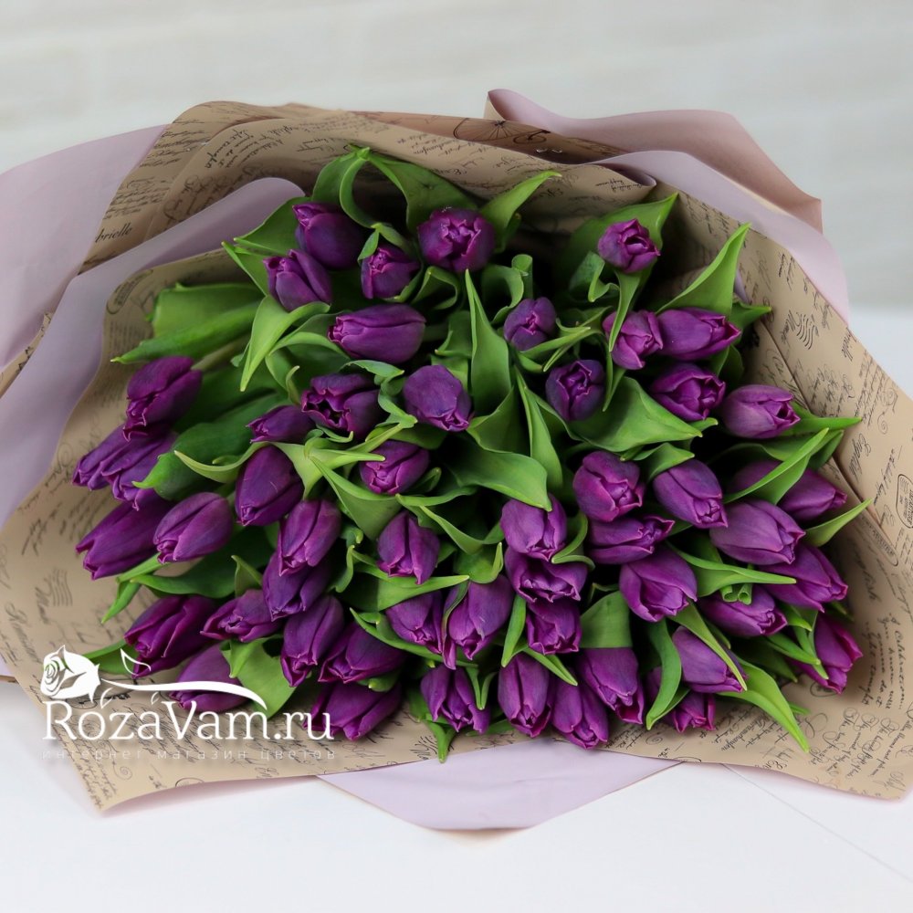 Букет из 51 фиолетового тюльпана