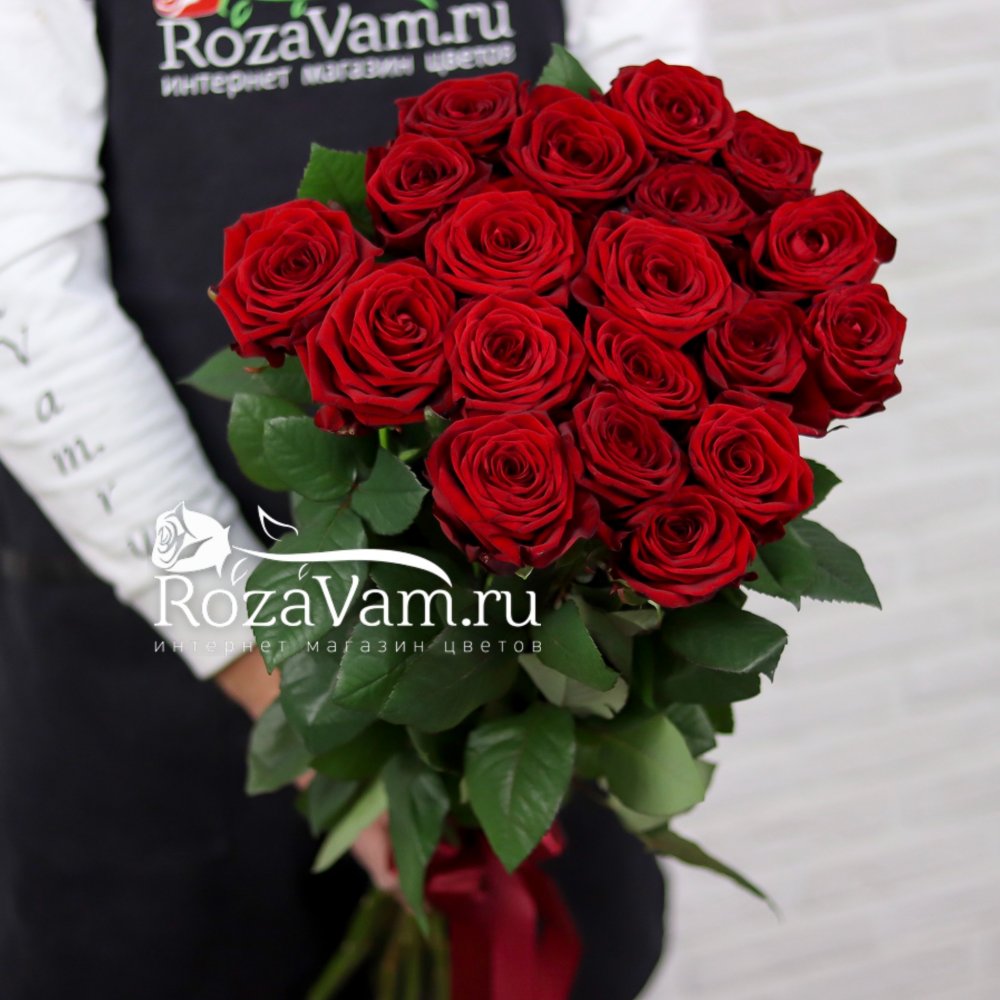 Букет из 19 красных роз 70 см