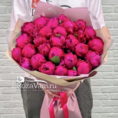 Букет из 15 розовых пионов