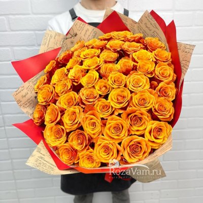Букет из 51 желто оранжевой розы 50см