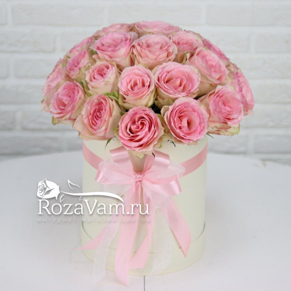 Коробка светло-розовой розы 29шт