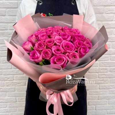 Букет из 29 розовых роз (40см)