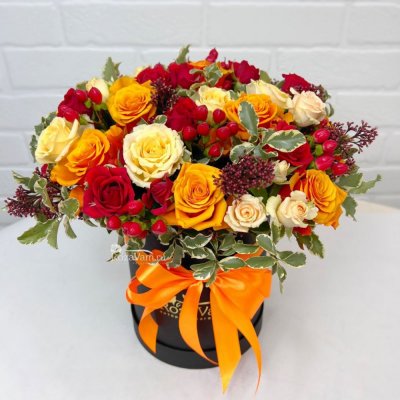Коробка микс с оранжевыми розами