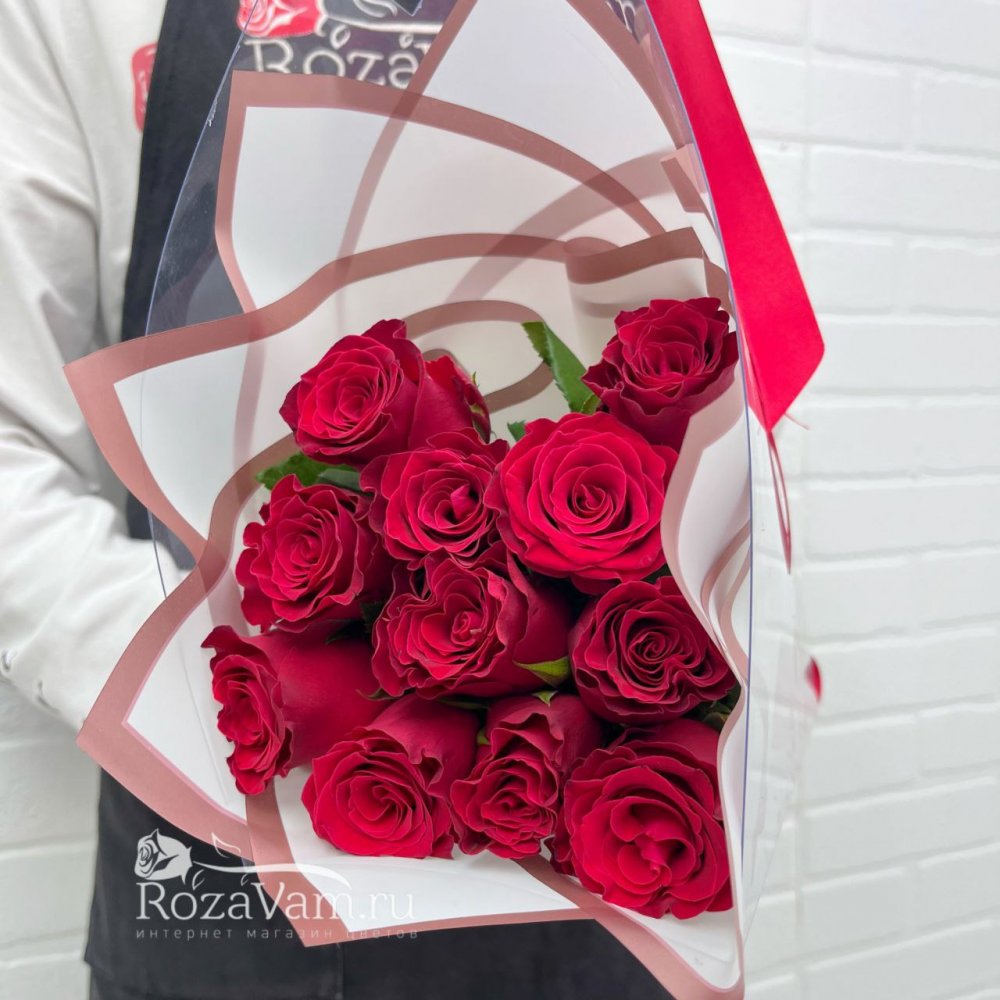 Розы красные 11 шт в сумке
