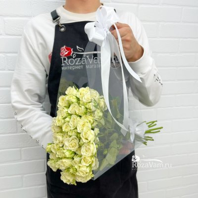 Белые кустовые розы 15шт 50см в сумке