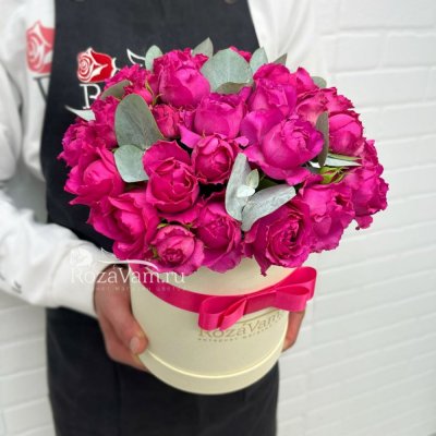 Коробка пионовидных кустовых роз Рич баблз