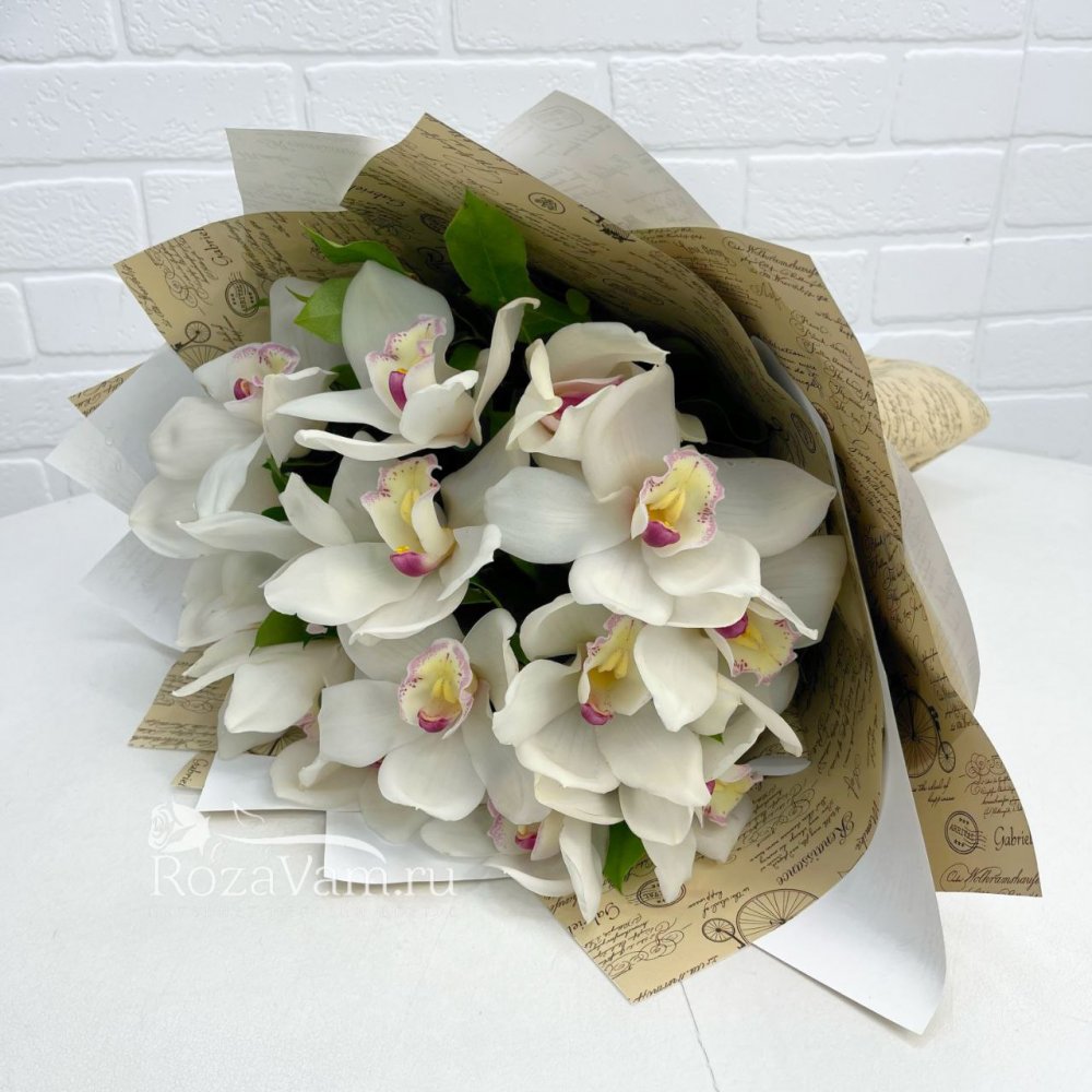 Букет из 15 орхидей
