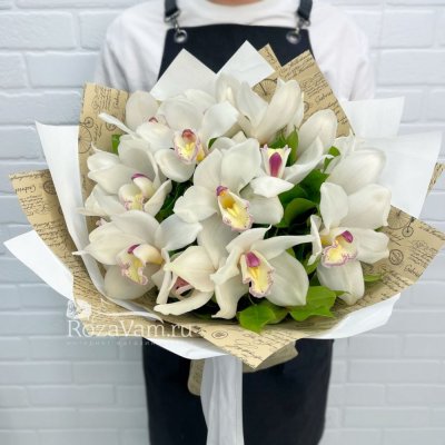 Букет фисташковых орхидей 7шт