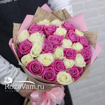 Букет из 11 розовых роз (50 см)